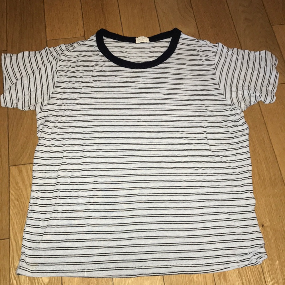 💙 BRANDY MELVILLE T-SHIRT 💙